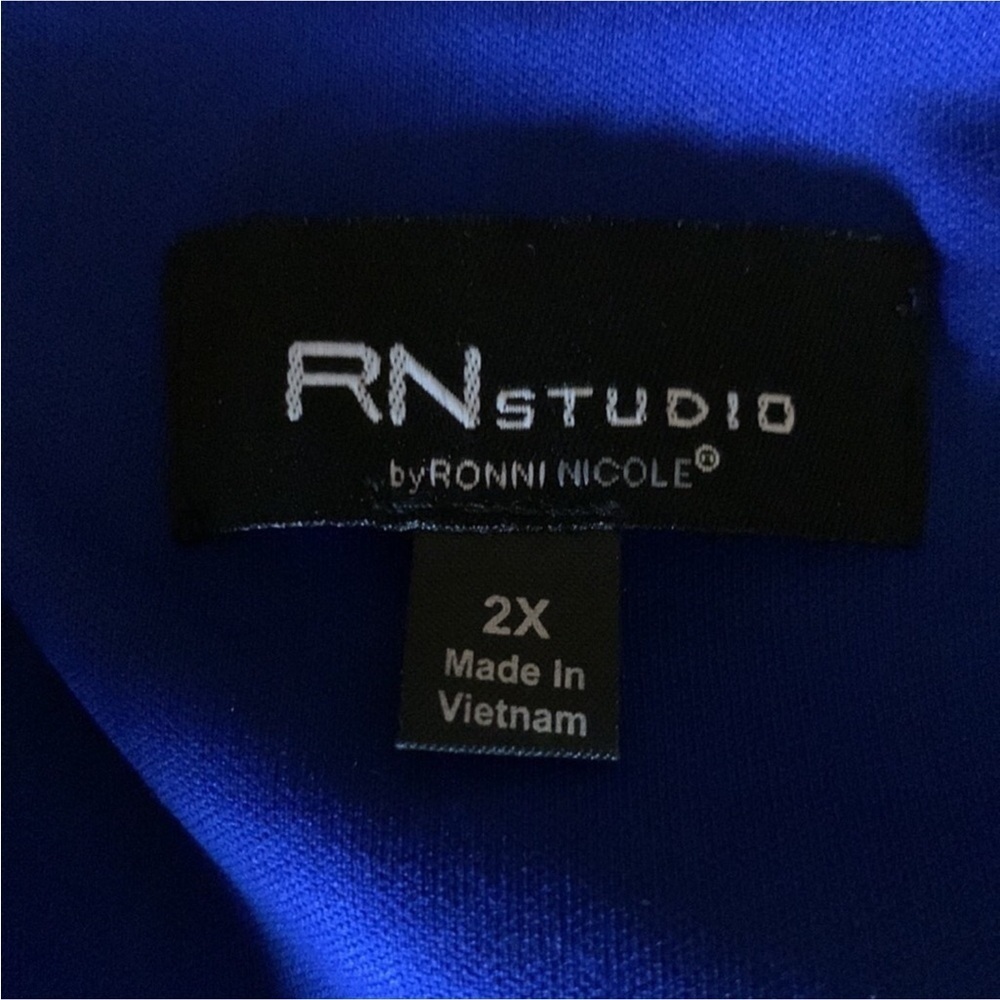RN Studio by Ronni Nicole cobalt blue eyelet lace dress Size 2X - Picture 8 of 11